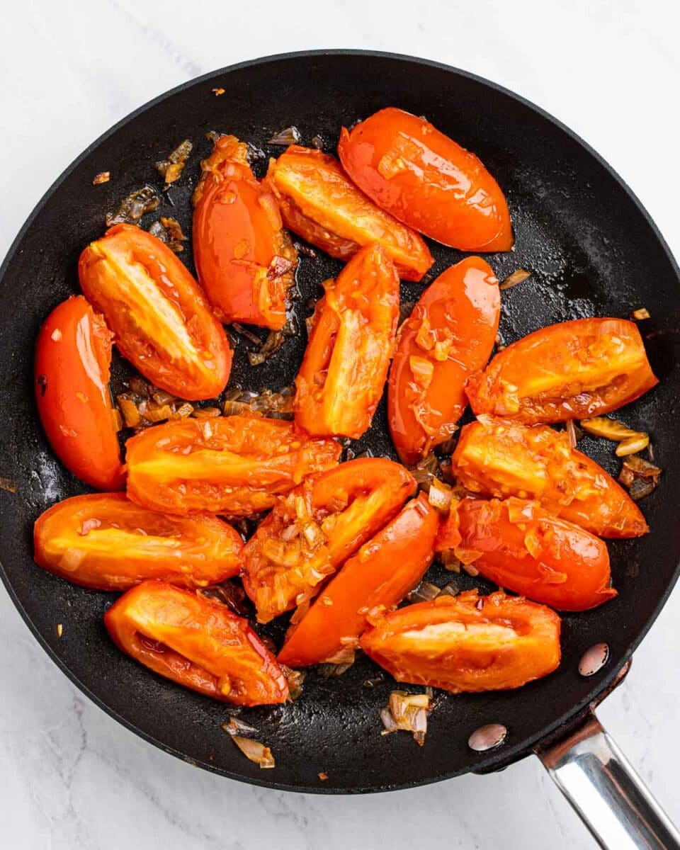 Easy 30-Minute Bún Riêu (Vietnamese Crab Noodle Soup) | Savory Sweet Spoon